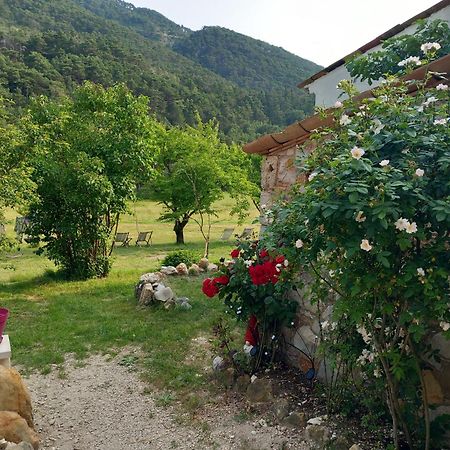 Gite La Mountagna Peyroules Eksteriør bilde